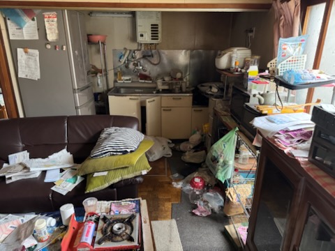 こころ屋の行う清掃前の写真
